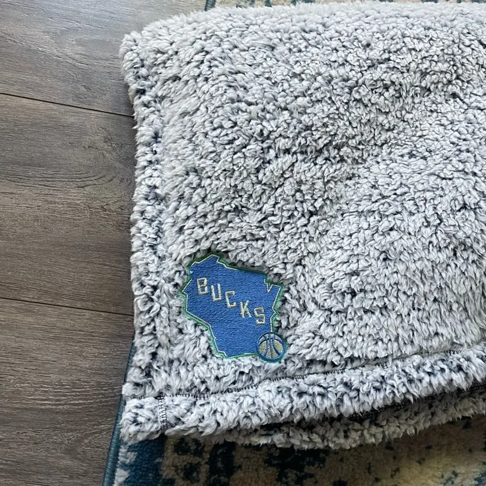 Milwaukee Bucks Port Authority Throw Blanket